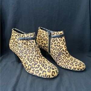 AEROSOLES Leopard Print Ankle Booties
